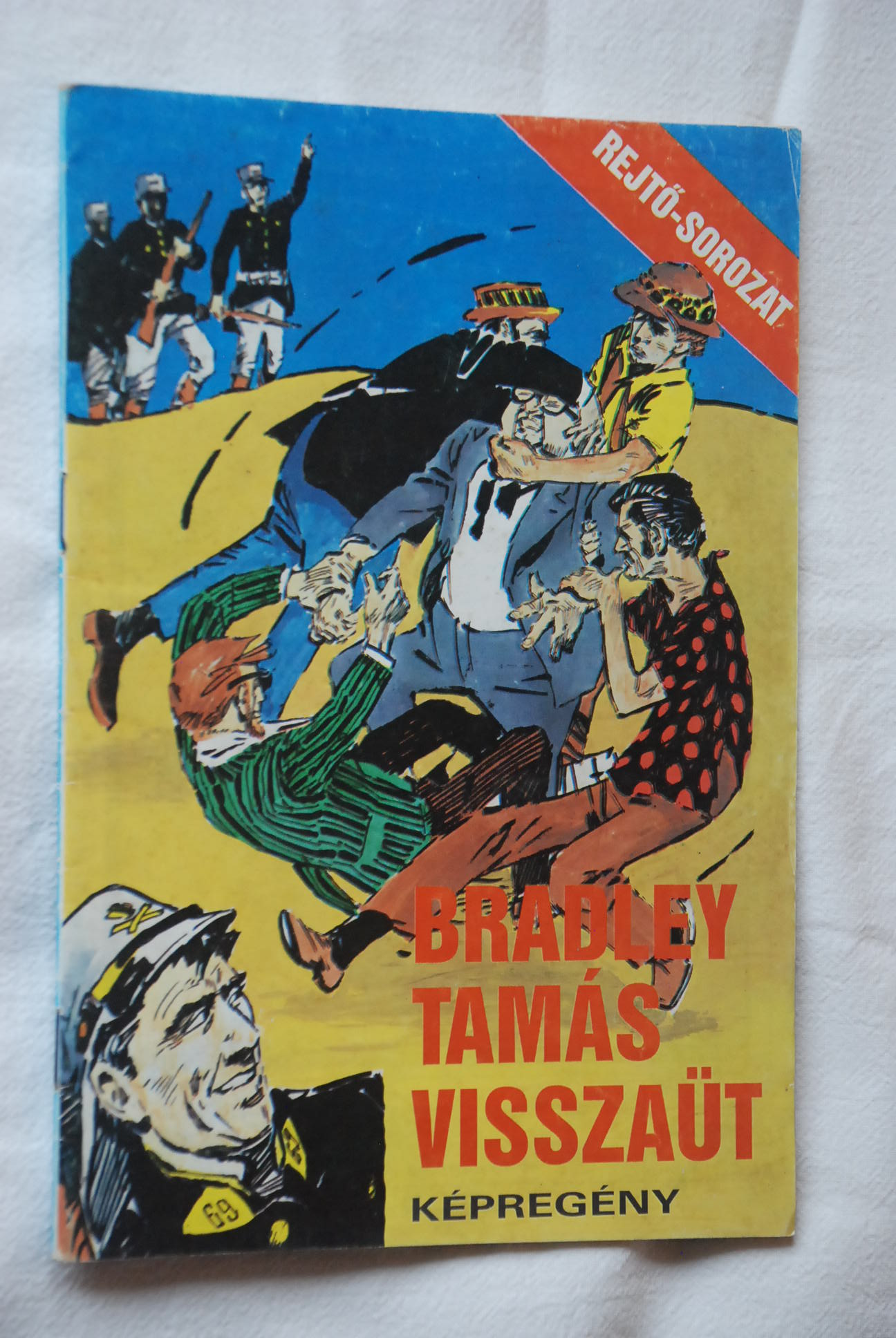 Bradley Tamás visszaüt : Képregényfüzet - 1. kép