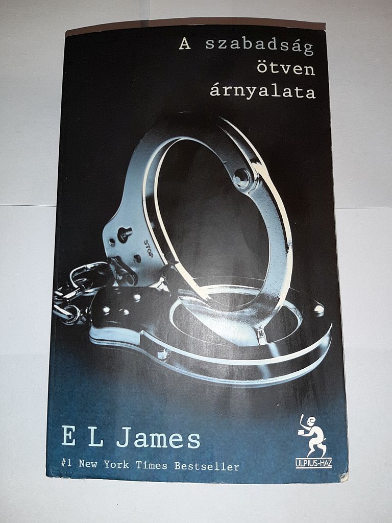 E. L. James: A szabadság ötven árnyalata - 1. kép