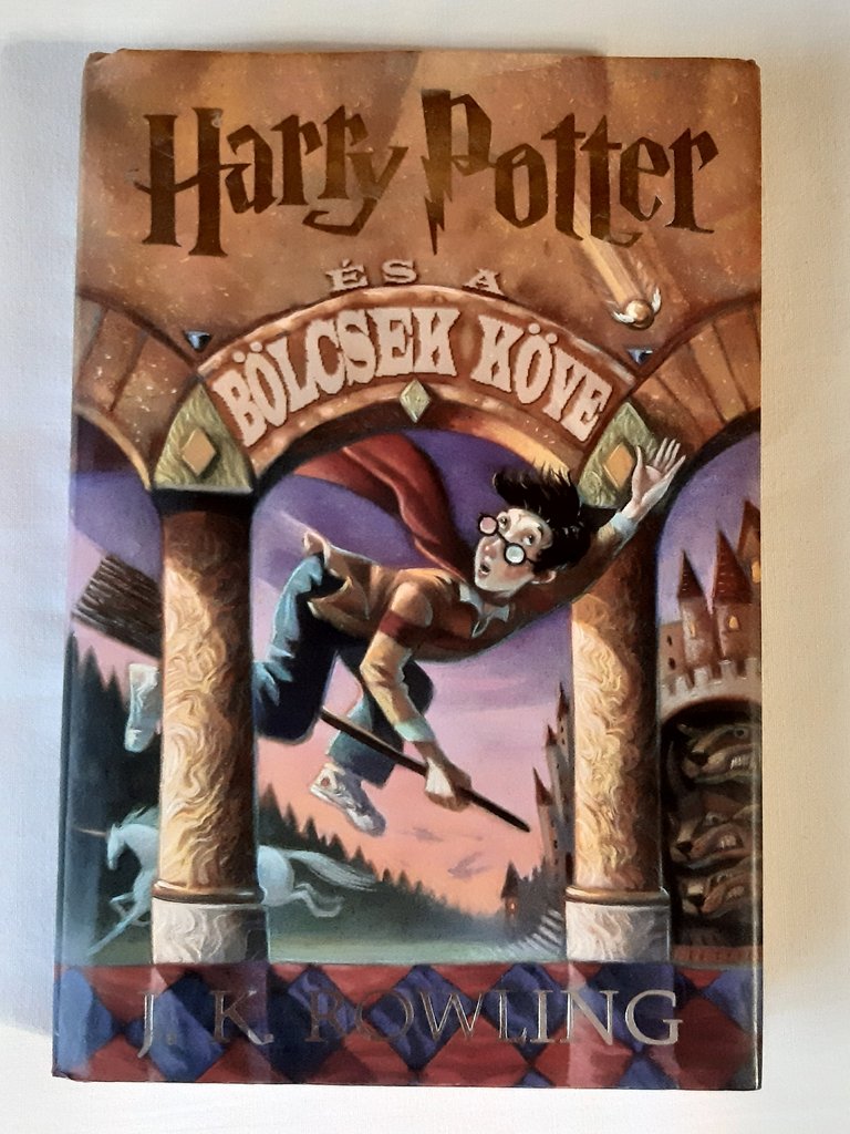 J. K. Rowling: Harry Potter és a bölcsek köve - 1. kép