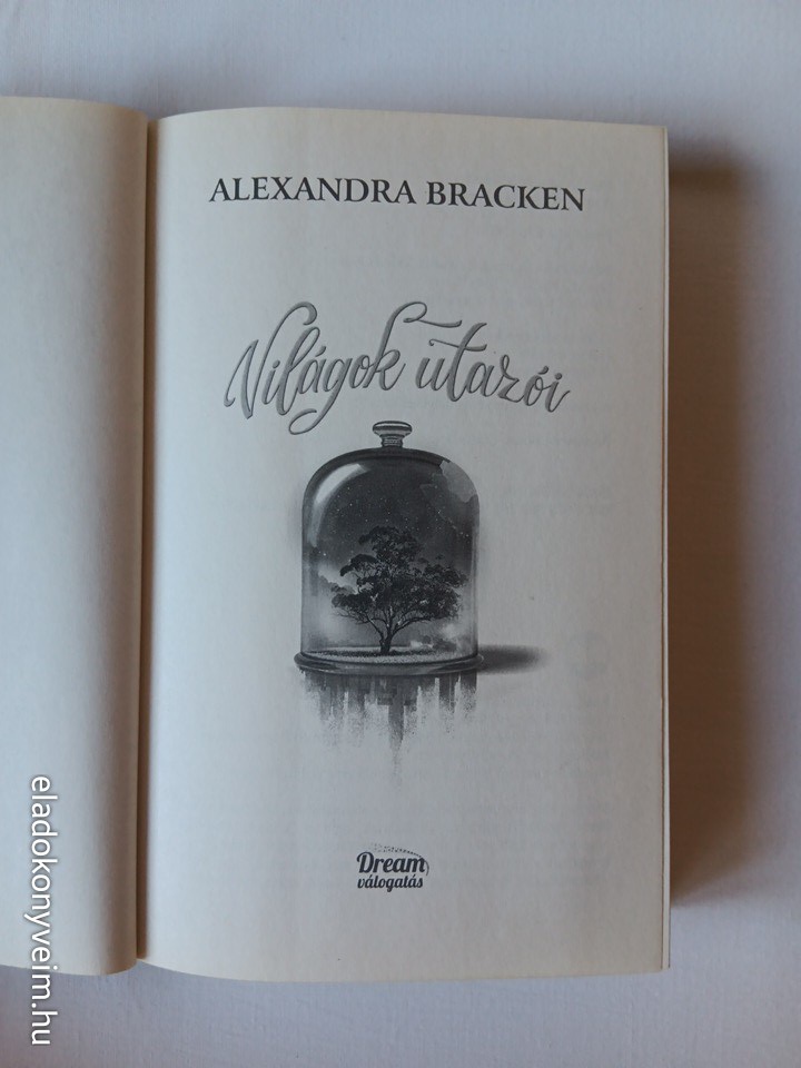 Alexandra Bracken: Világok utazói - 2. kép