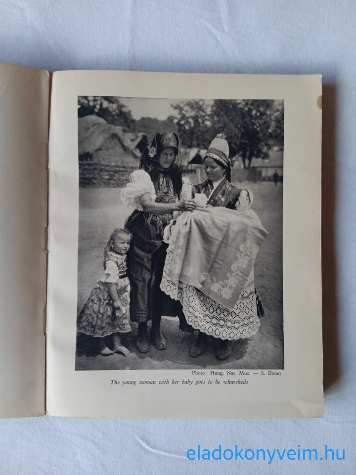 Károly Viski: Hungarian peasant customs - 4. kép