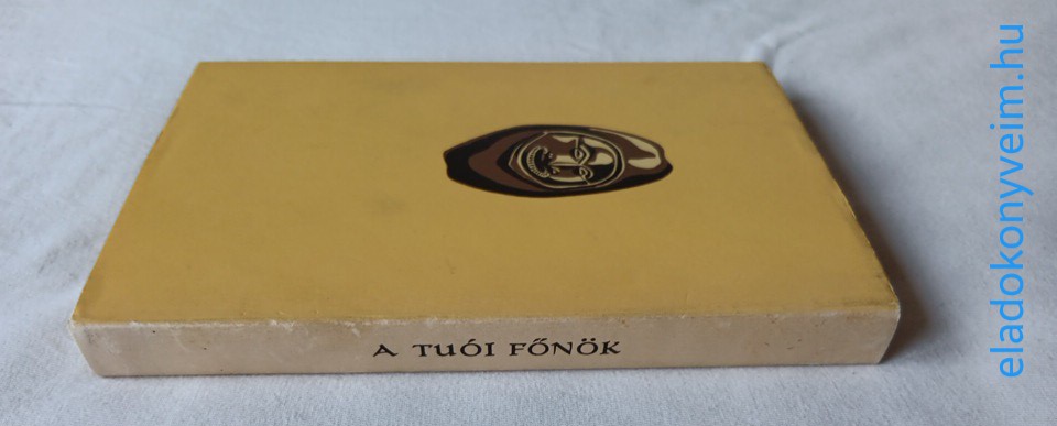 Karig Sára: A tuói főnök - 5. kép